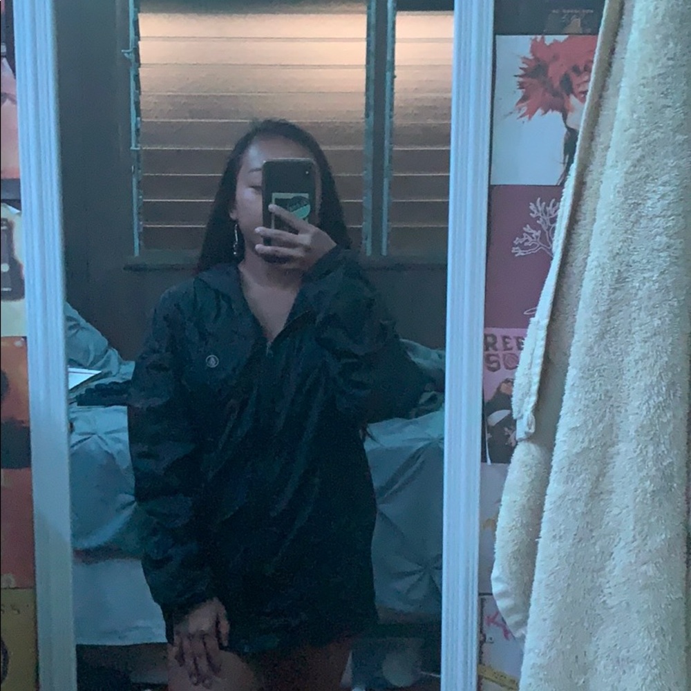 Volcom windbreaker